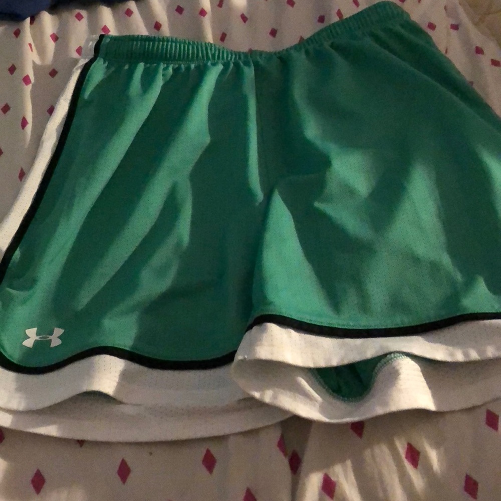 🥜Green under armor basketball shorts